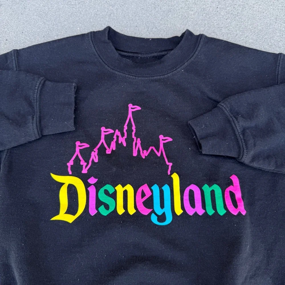 Disney Parks Disneyland Kids XS 4 Black Neon Castle Logo Crewneck Sweatshirt